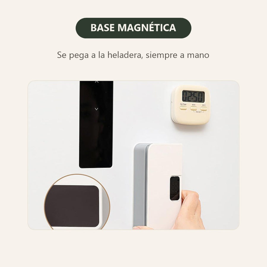 Base magnética — se pega a la heladera, siempre a mano